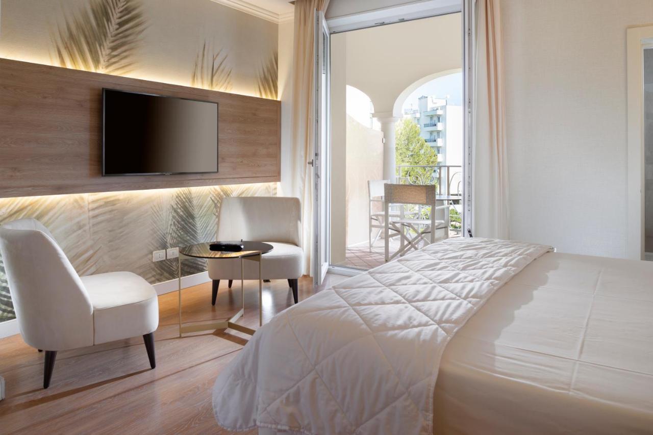 Hotel Corallo Riccione Exterior photo