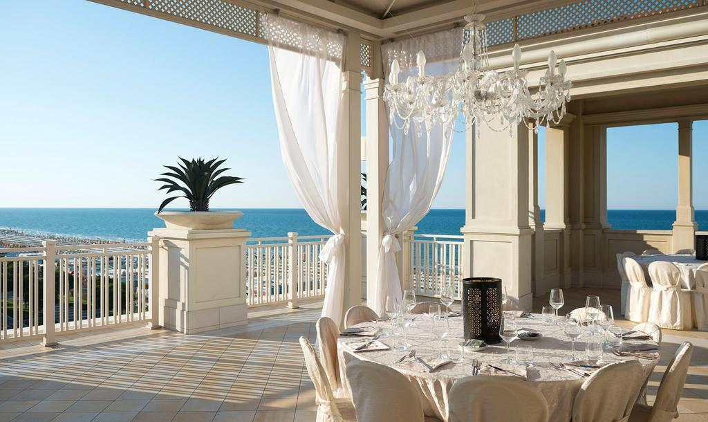 Hotel Corallo Riccione Exterior photo