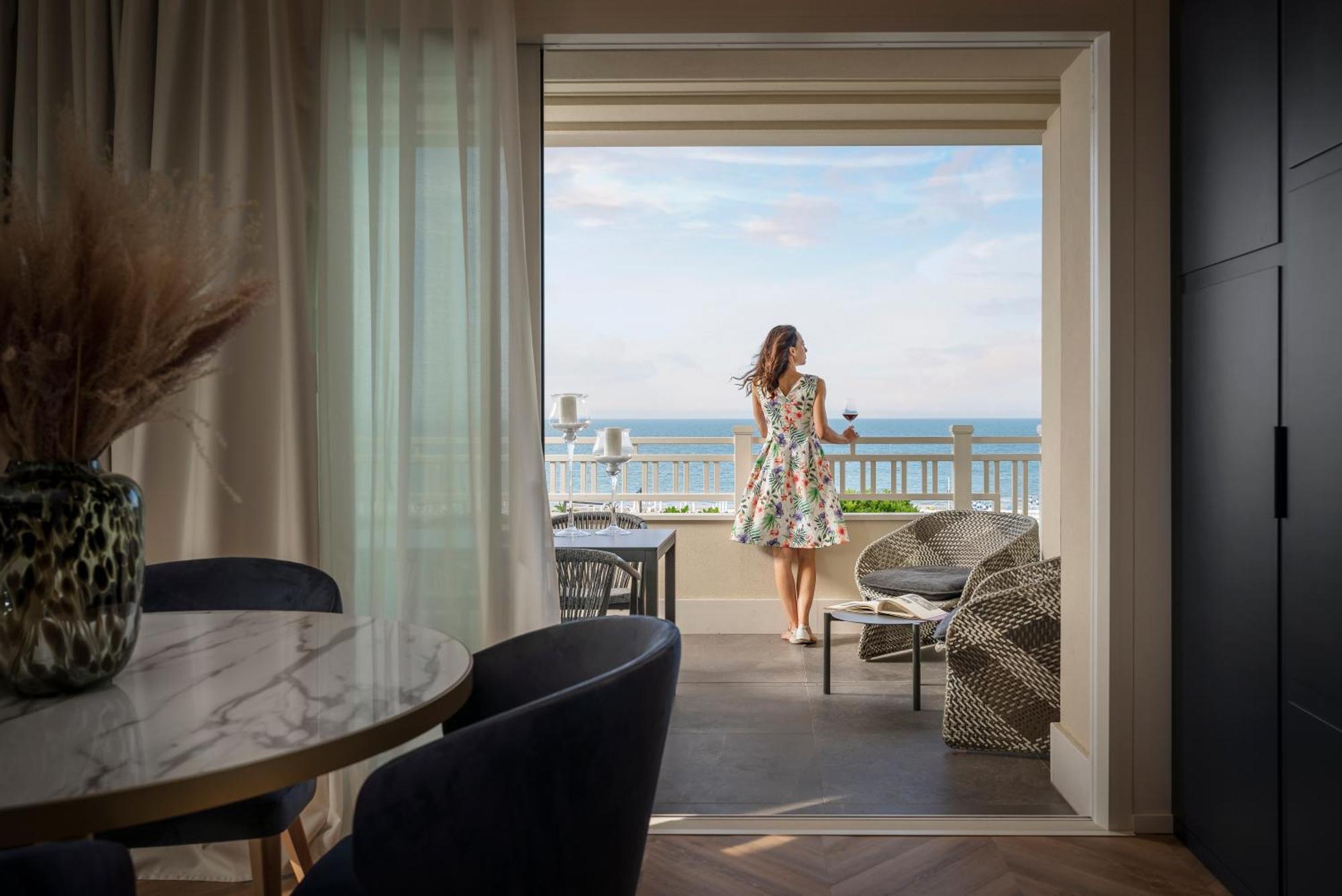 Hotel Corallo Riccione Exterior photo